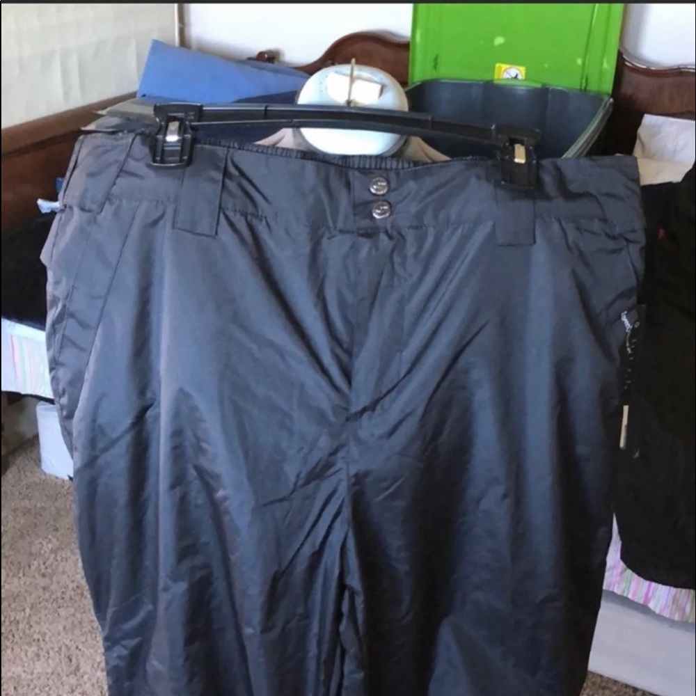 ZeroXposur Snow Pants L NWT